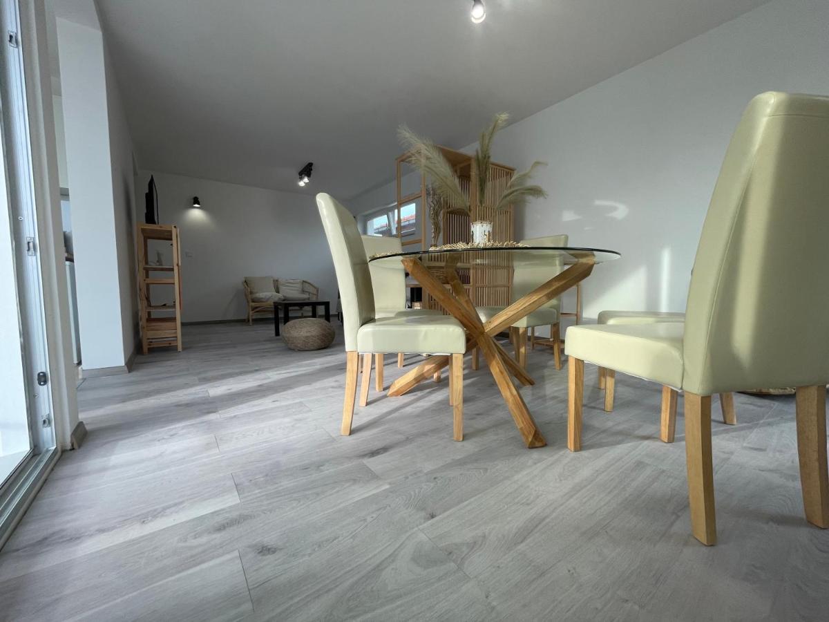 Vila Regina Apartment Regina With Swimming Pool Jezera Bagian luar foto