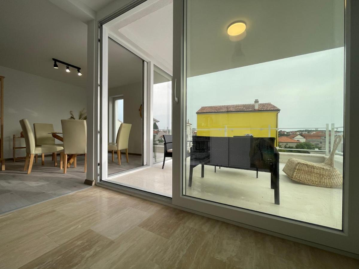 Vila Regina Apartment Regina With Swimming Pool Jezera Bagian luar foto