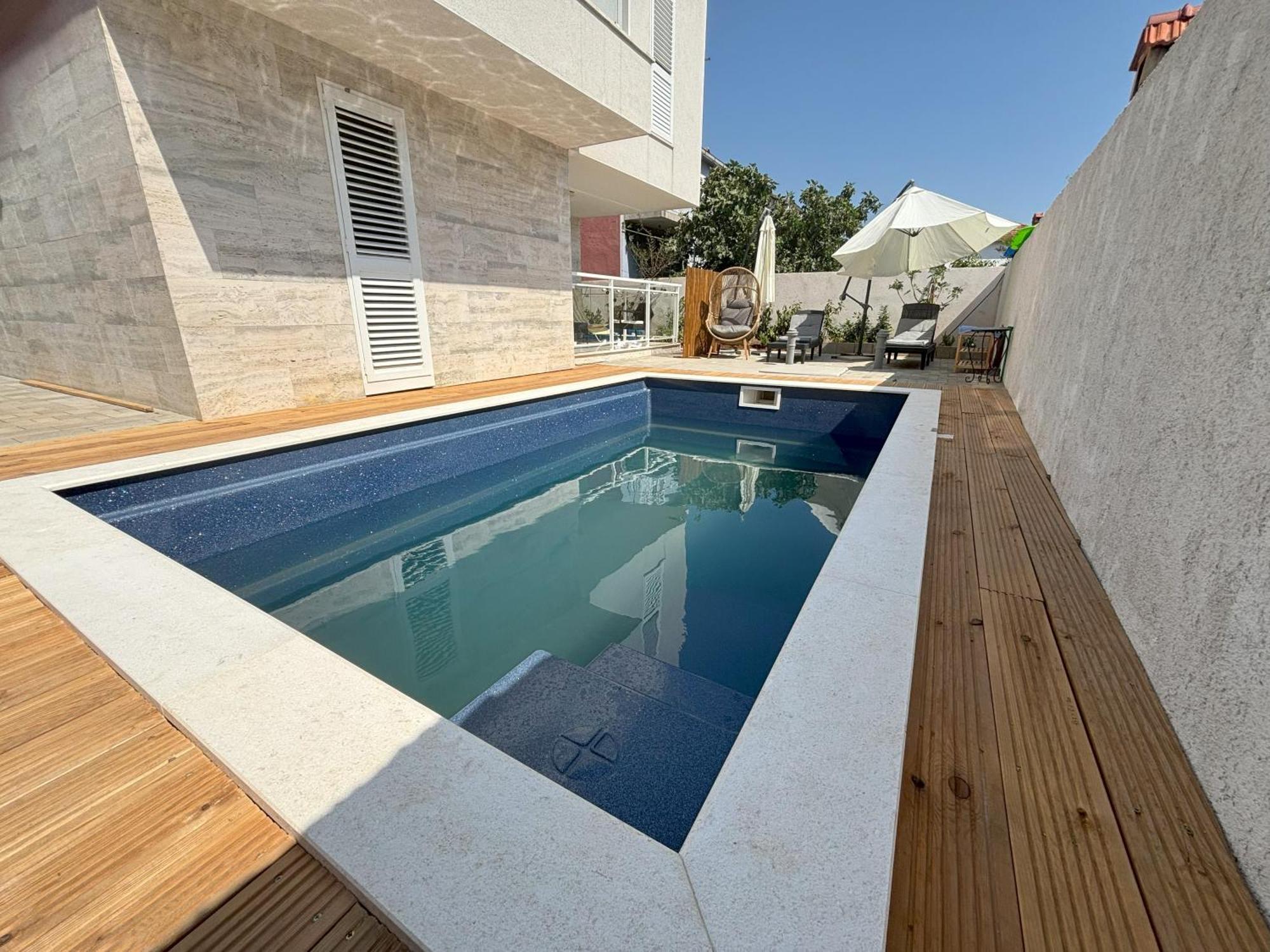 Vila Regina Apartment Regina With Swimming Pool Jezera Bagian luar foto