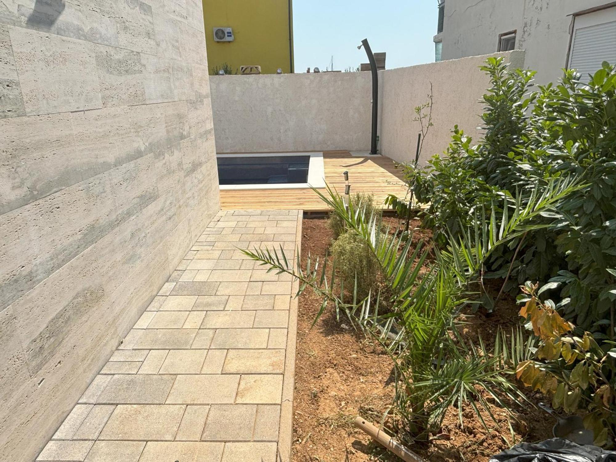 Vila Regina Apartment Regina With Swimming Pool Jezera Bagian luar foto